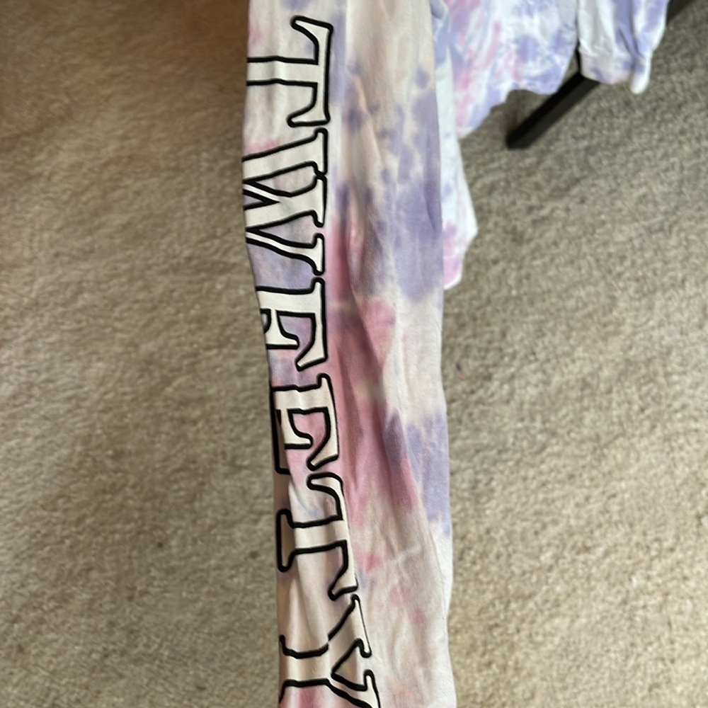 Love Tribe Long sleeve graphic T-shirt - Picture 5 of 5